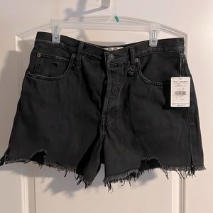 Free people washed black Jean shorts NWT sz 30